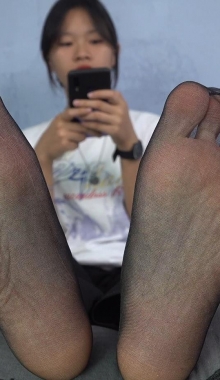 【南国足艺】模特琪琪透明黑丝诱惑，灵活的扭动脚丫脚趾！4K